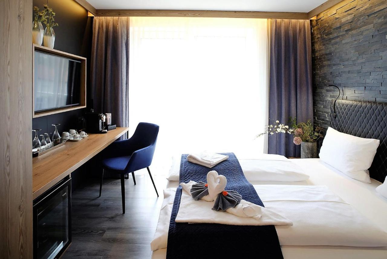 Art & Galerie Hotel Lenz Plauer See Fuenfseen Buitenkant foto
