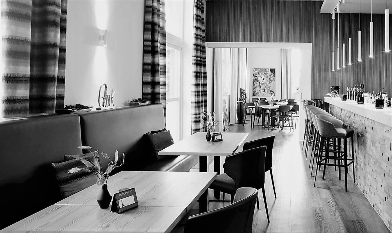 Art & Galerie Hotel Lenz Plauer See Fuenfseen Buitenkant foto