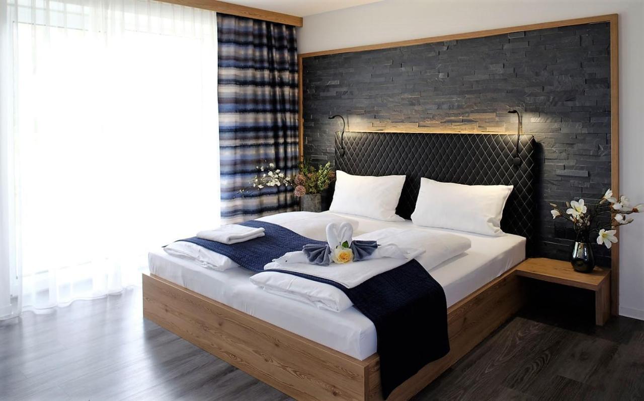 Art & Galerie Hotel Lenz Plauer See Fuenfseen Buitenkant foto